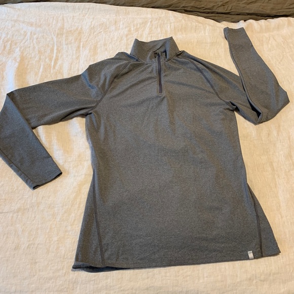 H&M workout pullover - Picture 5 of 5